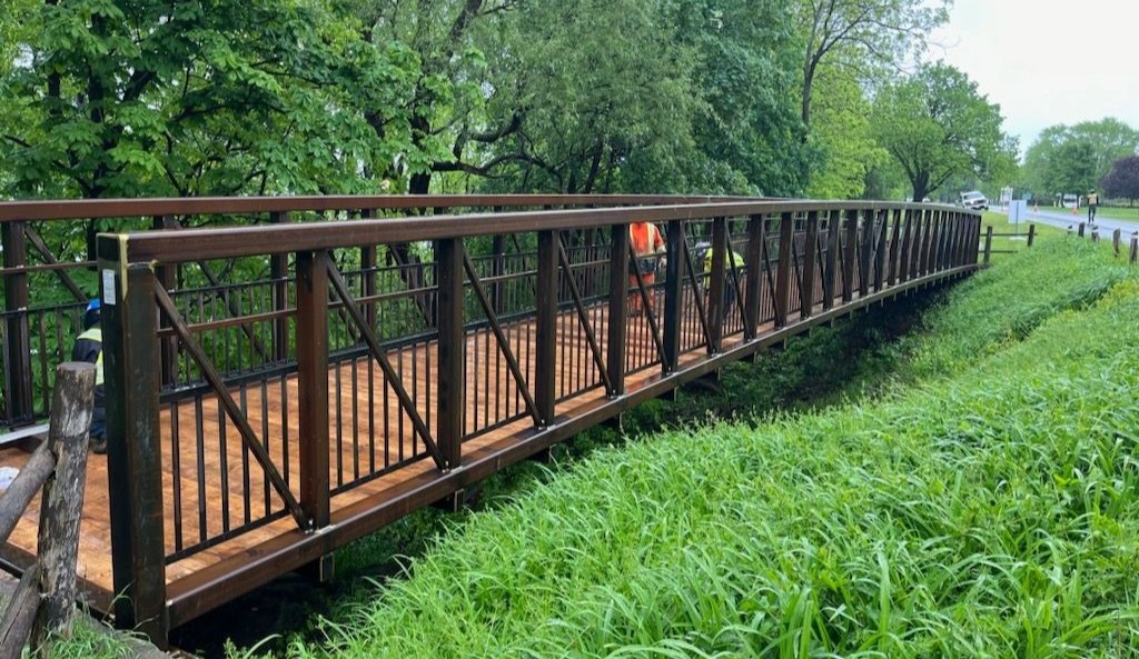 25-05-22-New-Bridge-in-place-web crop | Trans Canada Trail A newly constructed bridge on the trail